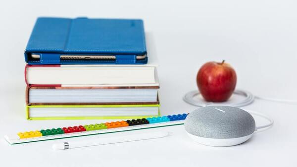 Does technology help or hurt learning? Evidence from middle school and high school students